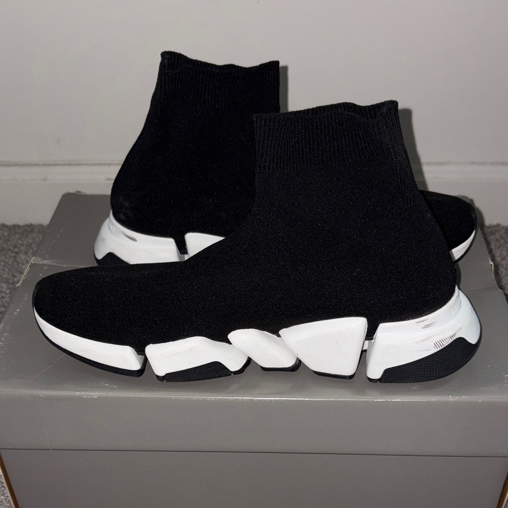 Balenciaga Black Knit Sock Sneakers with White Sculpted Sole - Picture 2 of 6